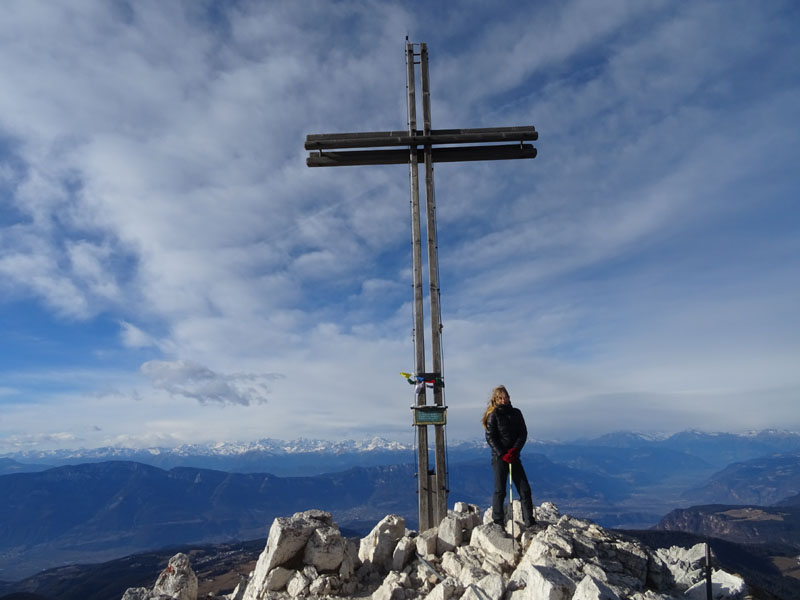 Corno Bianco (Weisshorn)  m.2317 ....dal Passo Oclini